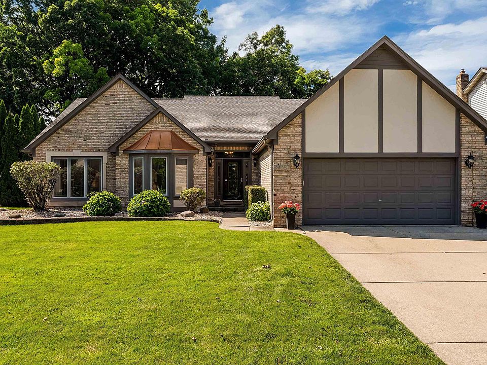 1st image of 39857 Wilmette Dr