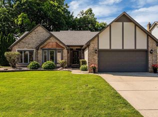 39857 Wilmette Dr, Sterling Heights, MI 48313