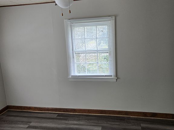 5th image of 602 S Yates St