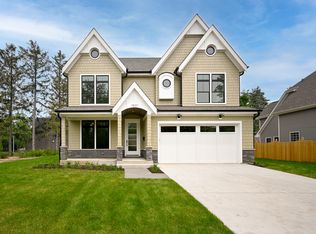 1507 Harwarden St, Wheaton, IL 60187