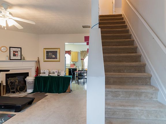 4th image of 1574 Park Grove Dr