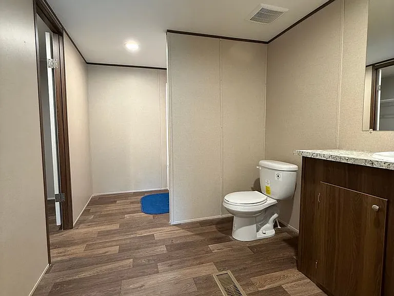 4246 La Salle Ave — Photo 20