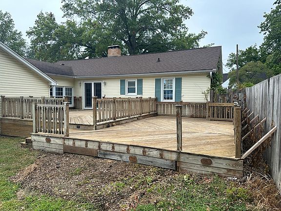 Rear of house (East) Deck