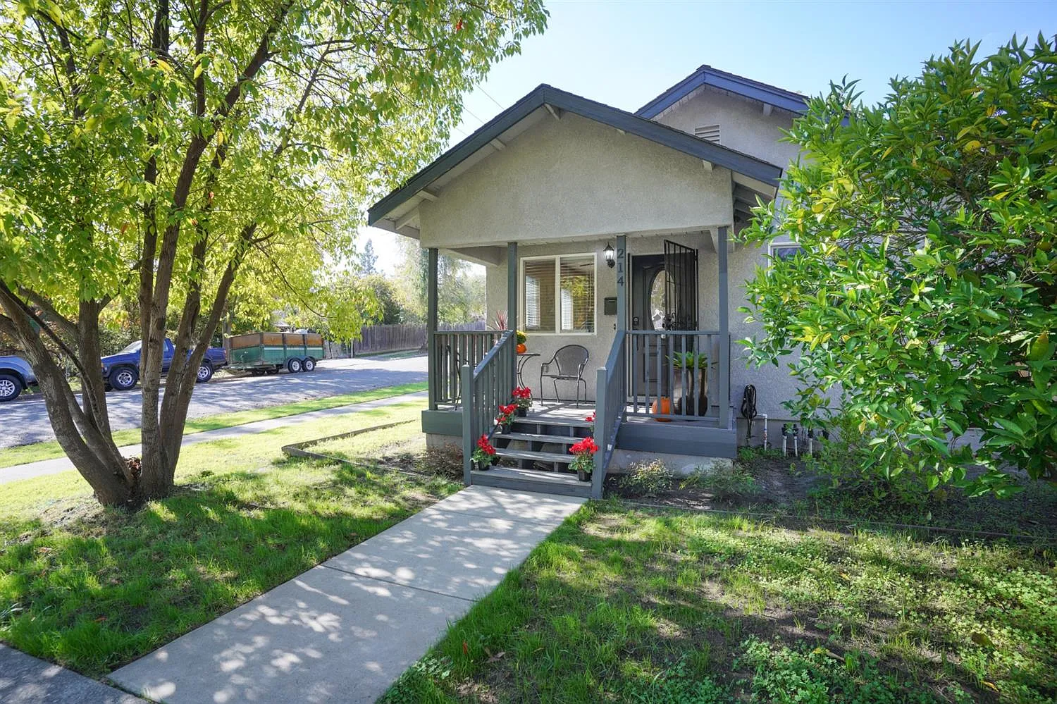 214 C St photo 1