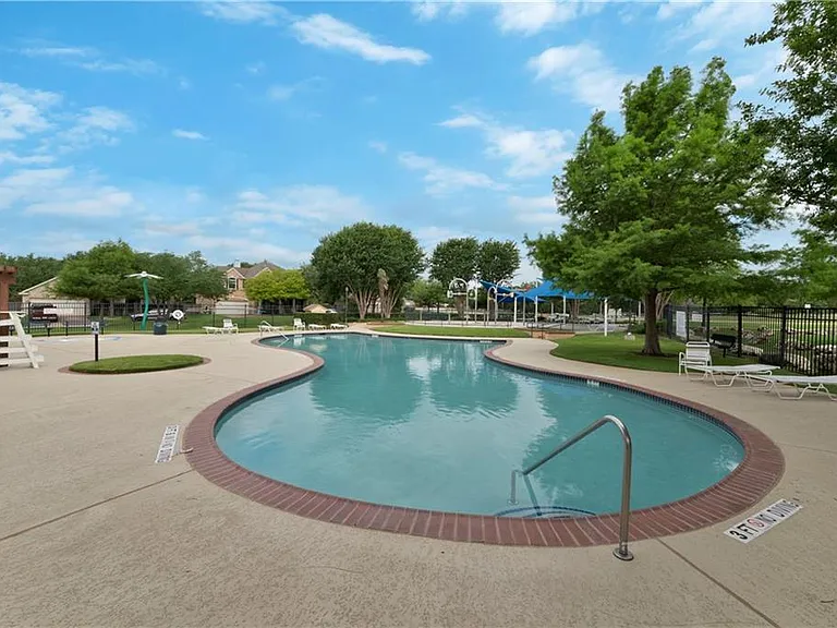 1311 Hunter Ace Way — Photo 35