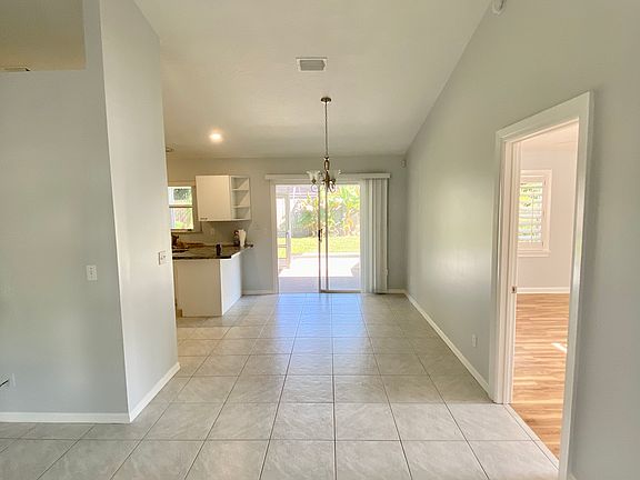 Main entry/Dining Room