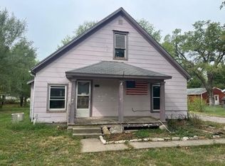 1124 N Cherry St, Ottawa, KS 66067