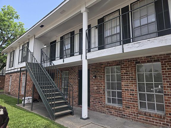 3rd image of 3030 Congress Blvd APT 115