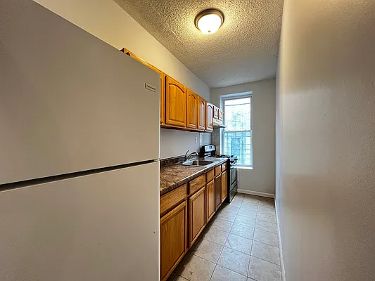 Rented by Highline Residential | media 25