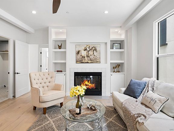 3rd image of 812 N Cleveland St #2