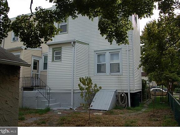 2nd image of 1127 Roosevelt Dr