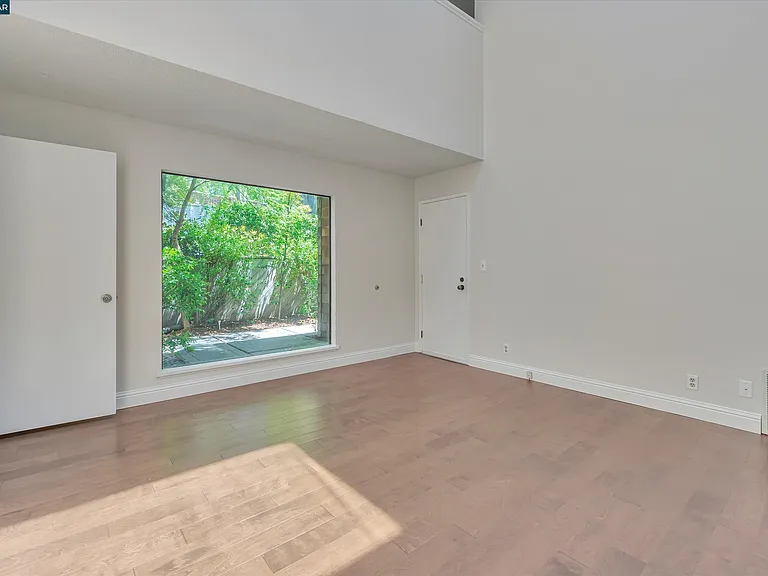 1956 Fair Ridge Ct — Photo 39
