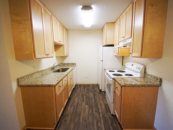4th image of 301 E Burnsville Pkwy #7350177ae