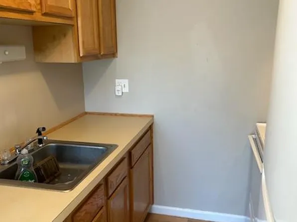 16317 Terrace Dr, Roseville, MI 48066