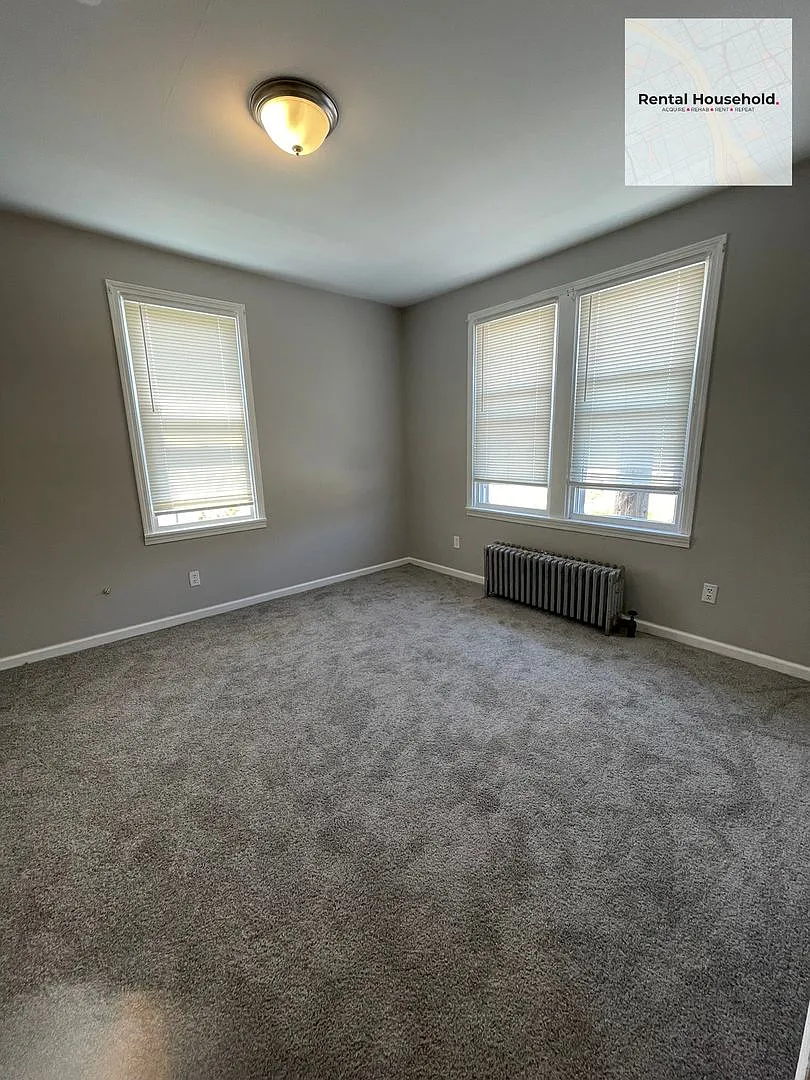 14800 Vernor Hwy — Photo 2