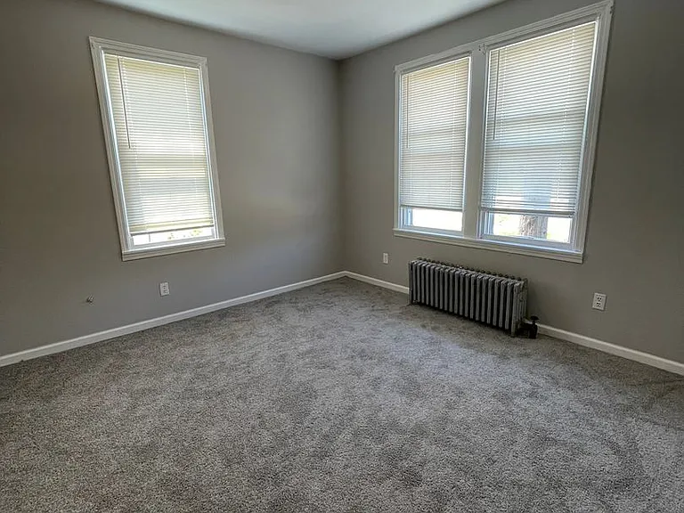 14800 E Vernor Hwy — Photo 23