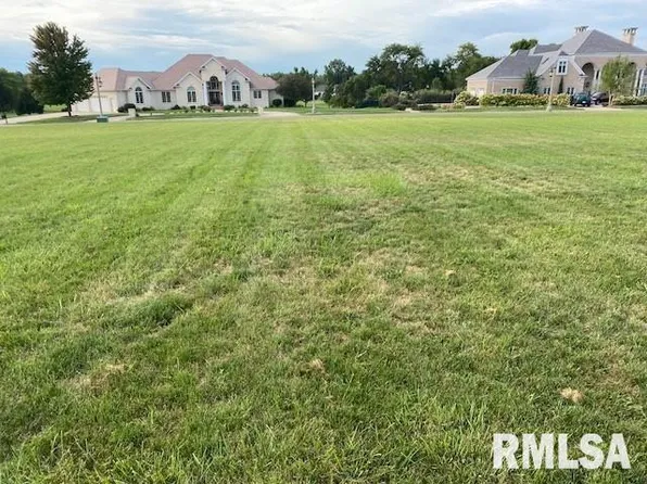 Autumn Ridge Ct, Sherman, IL 62684