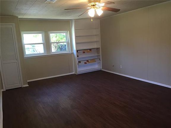 5th image of 4713 Sandage Ave