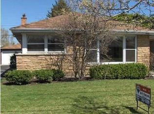 4920 Howard St, Skokie, IL