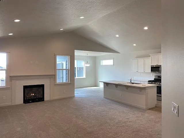 6068 Bertelli Way — Photo 3