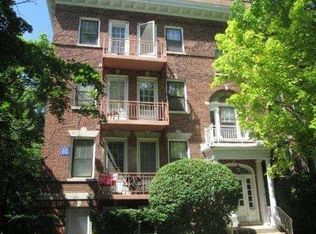 643 Library Pl APT 1W, Evanston, IL 60201