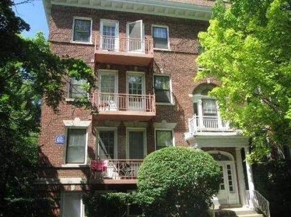 643 Library Pl APT 1W, Evanston, IL 60201