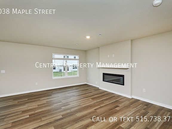 3rd image of 1038 Maple St