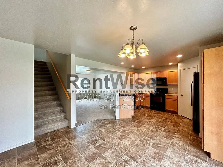 119 E Walcott Lake Dr — Photo 5