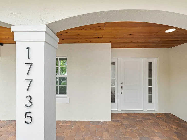 17735 Carver Ave — Photo 5