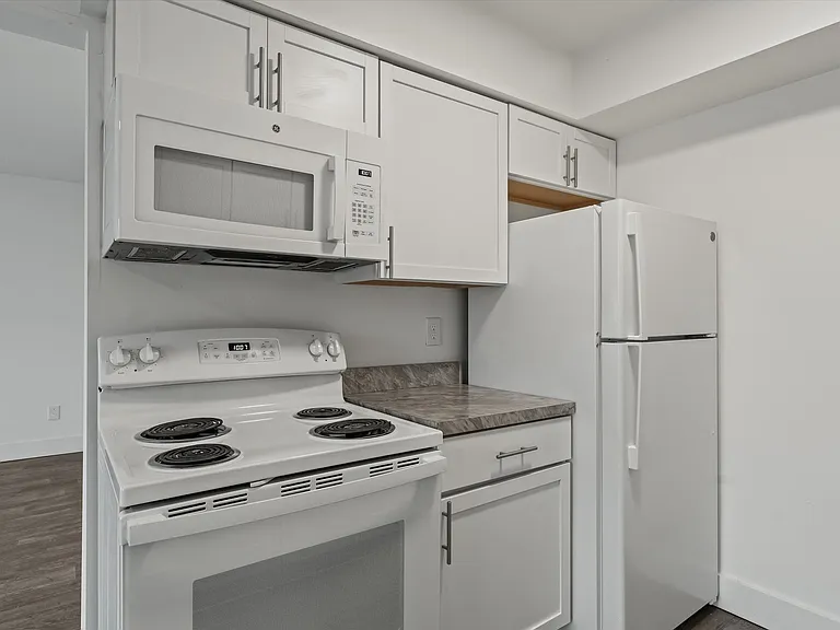 French Quarter Apartments — Photo 8