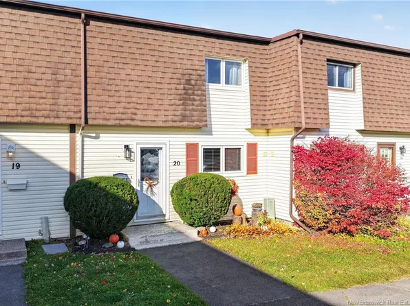 20 W Vale Park, Saint John, NB E2M 5B4