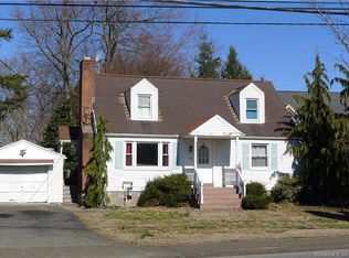 32 Brookside Dr, Fairfield, CT 06824