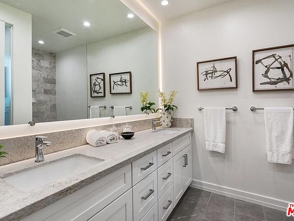 4th image of 1041 N Spaulding Ave #201B
