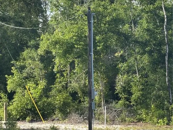 30 Northwest St, Bell, FL 32619