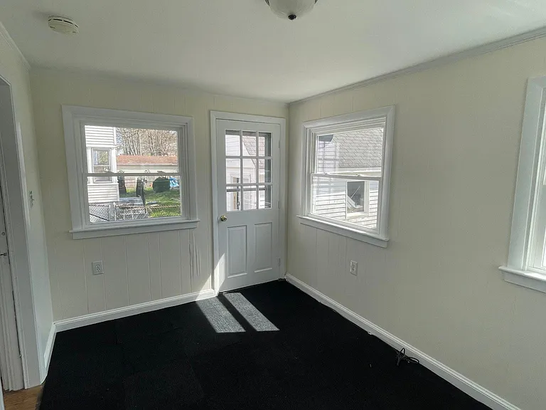 63 Lawn Ave — Photo 13