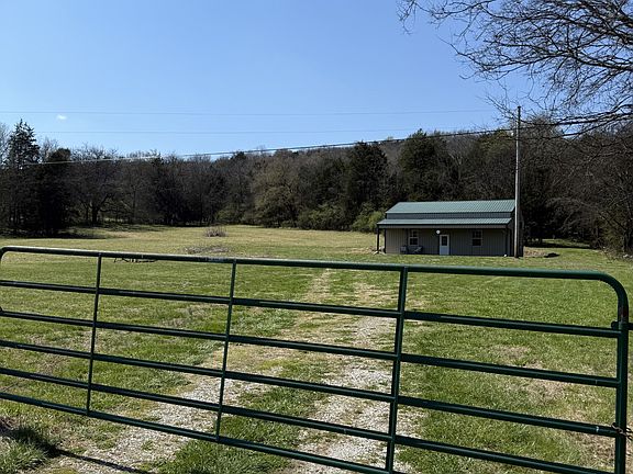 5th image of 855 Lick Creek Rd
