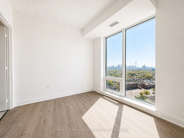 1185 Dupont St #1019 — Photo 14