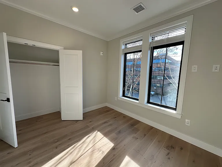 157 Everett St #305E — Photo 13