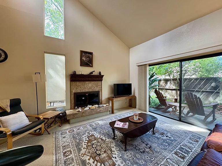 212 N Carrillo Rd #H — Photo 23