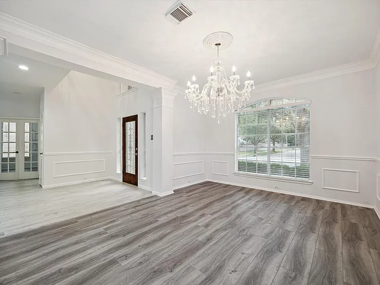 2715 Oakland Dr — Photo 5