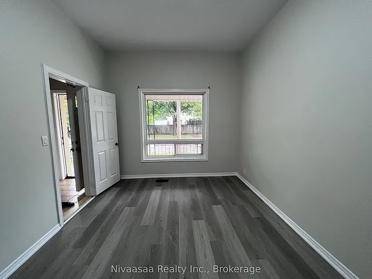 36 Pearl St — Photo 7