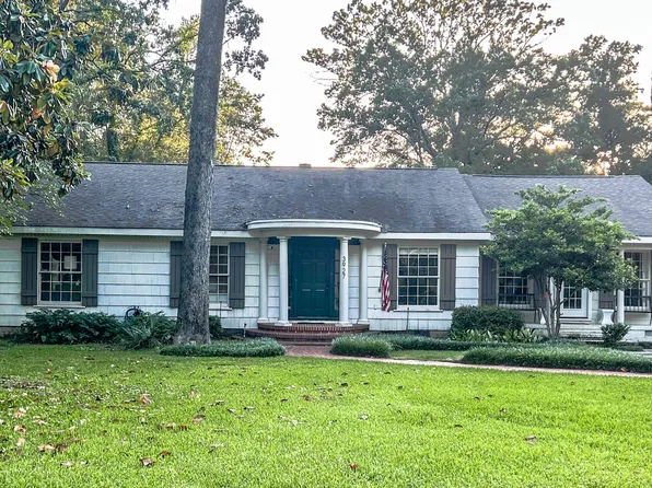 3927 Eastline Dr, Jackson, MS 39211