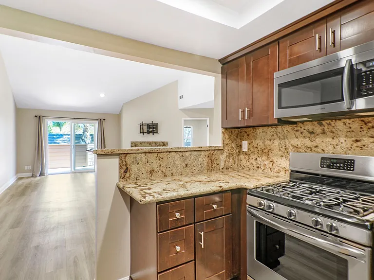 24368 Sage Ct — Photo 8