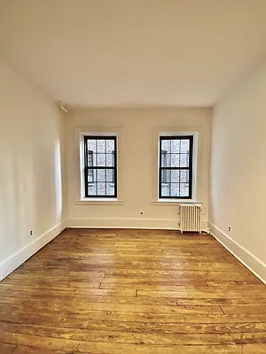 Rented by CMV Realty Inc. | media 4