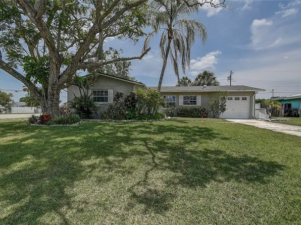 13997 Barbados Dr, Seminole, FL 33776