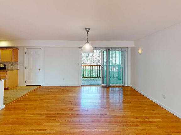 2nd image of 22 Broadlawn Park #1