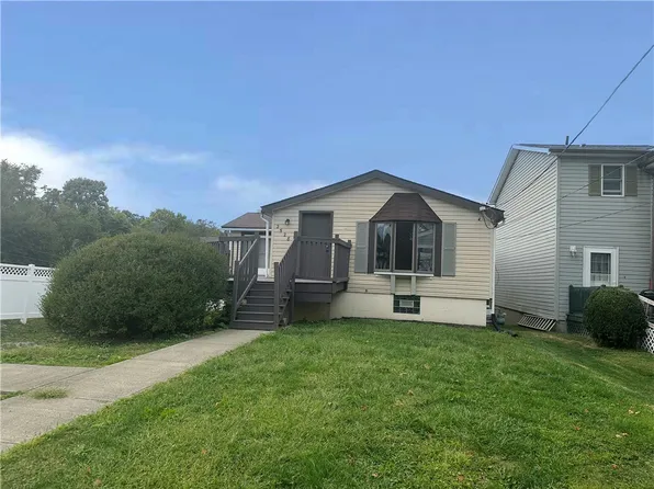 2528 Orchard St, Beaver Falls, PA 15010