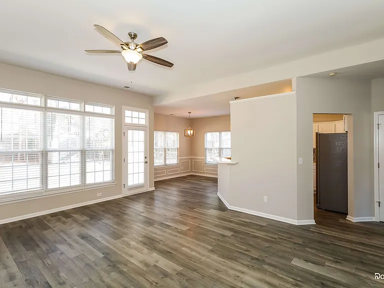 16203 Wrights Ferry Rd — Photo 7