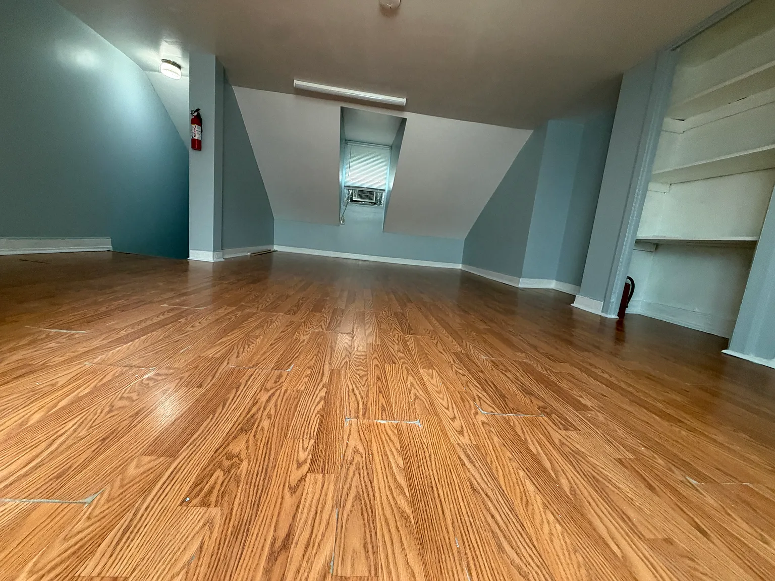 3 bed, 1300 sqft, $1,500 — Photo 1