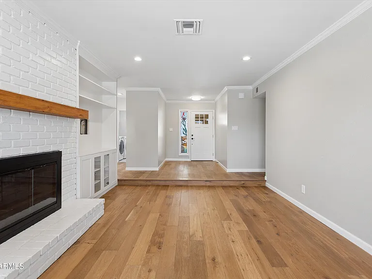 5401 E Beck Ln — Photo 9
